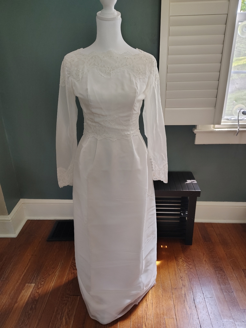 Vintage 1960s Wedding Dress Handmade White Lace with Removable Train & Veil Long